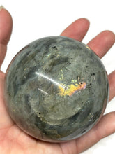 Load image into Gallery viewer, Large 7.3 cm Purple Flash Labradorite Sphere